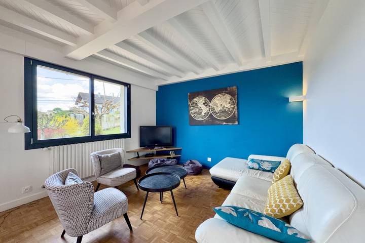 Villa pour 12 personnes, avec vue sur le lac ainsi que balcon et jardin en Savoie - 4