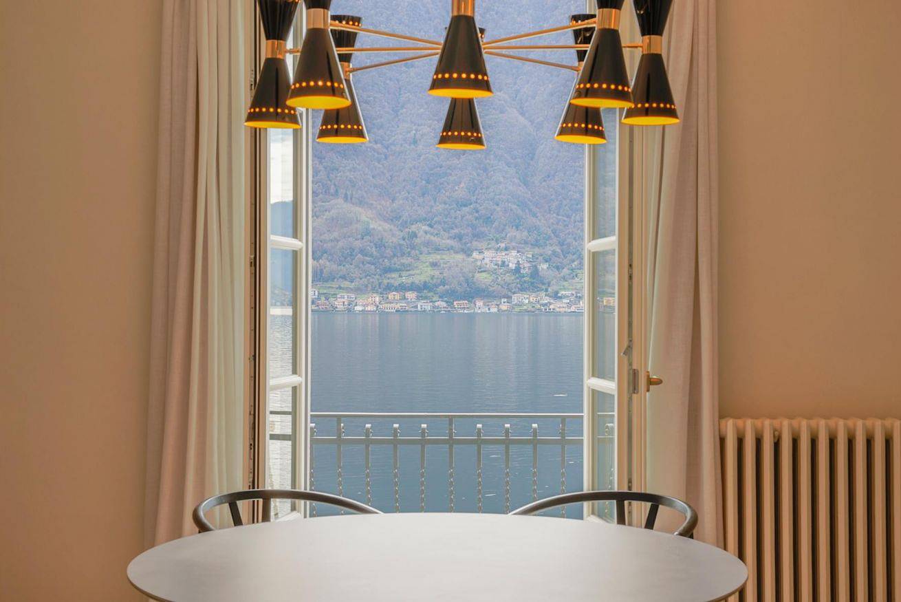 Villa für 8 Personen mit Balkon/Terrasse in Colonno, Comer See