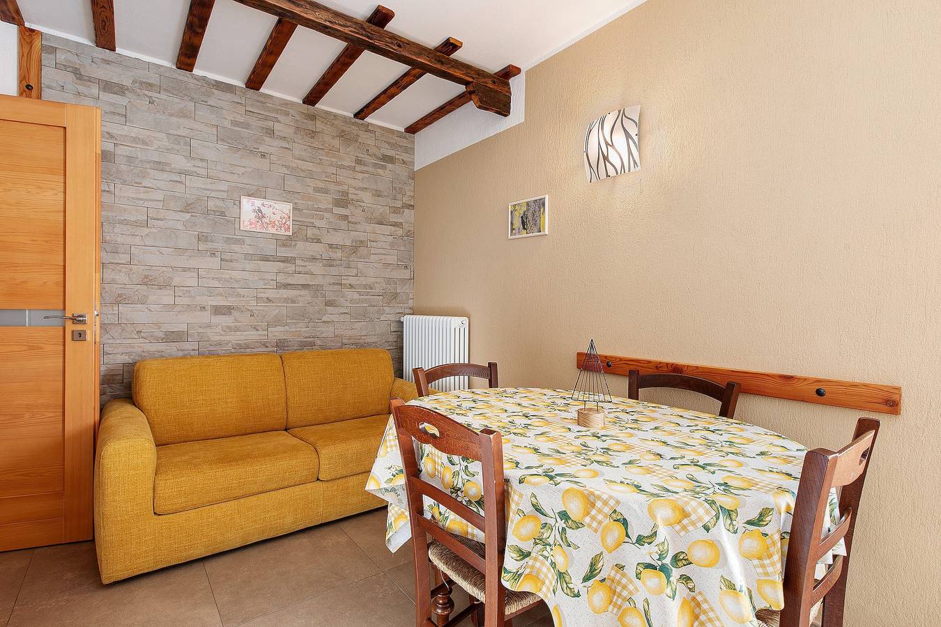 Appartamento intero, Appartamento 'L'Arnica' con Vista Lago e Wi-Fi in Dzovennoz, Bionaz