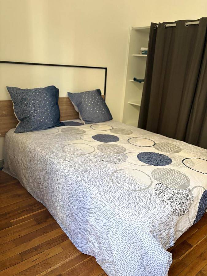 Appartement entier, One-Bedroom Apartment in Saint-Céré, Lot