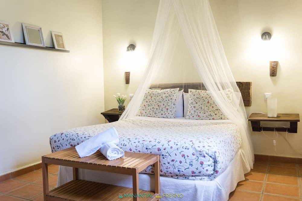 Self catering El Manantial del Fresno for 40 people in Hervás, Cáceres Region