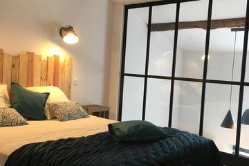 Gîte pour 4 personnes, avec terrasse à Reynès