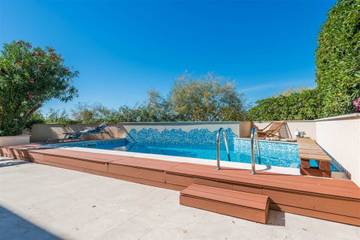 Villa for 17 People in Supetar, Brac, Photo 1