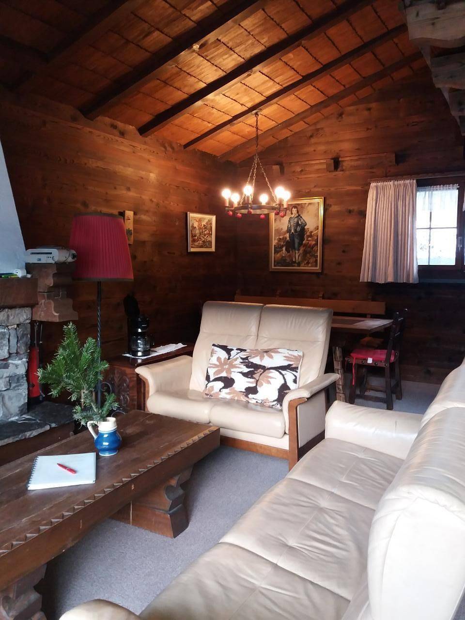 Ganze Ferienwohnung, Chalet Holzwurm in Berner Oberland