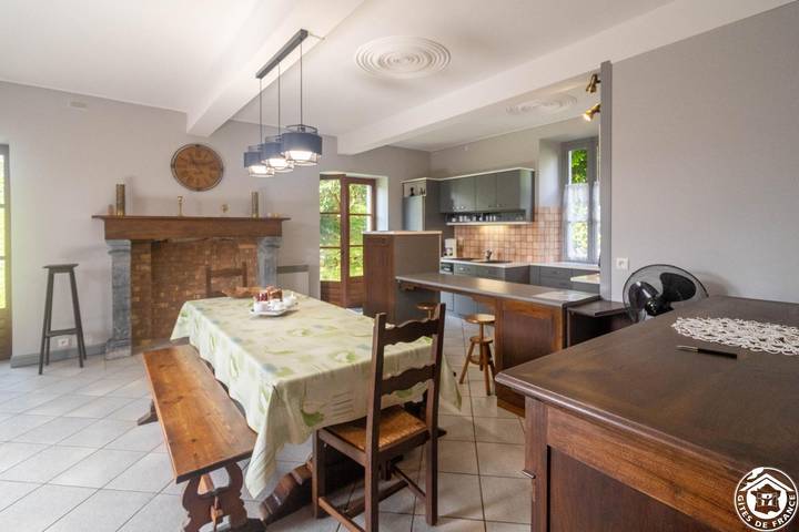 Gîte pour 6 personnes, avec jardin à Peyrouse - 4