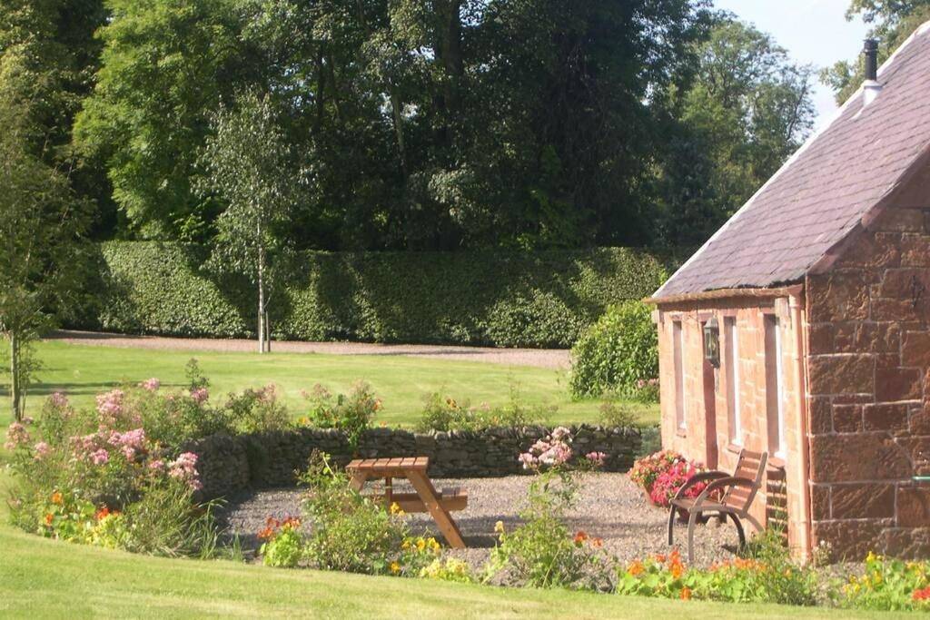 Harleyburn Cottages - Stables and Saddlery in Melrose, Scottish Borders