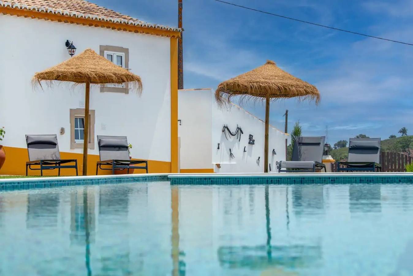Casa de Férias 'Casa Do Poço - Vale Luís Neto' com Vista para a Montanha, Wi-Fi e Ar Condicionado in Salir, Distrito de Faro