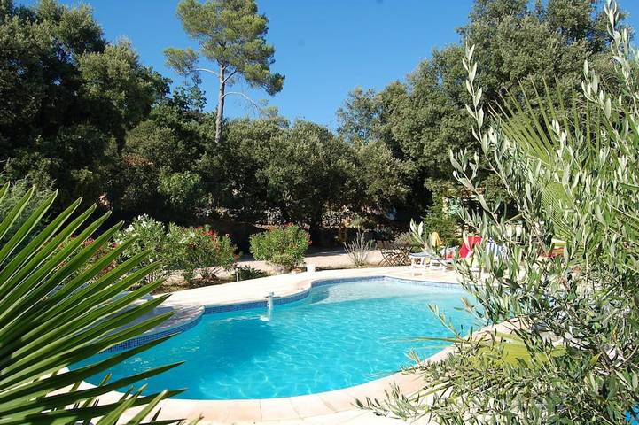 Villa pour 6 personnes, avec jardin ainsi que terrasse et piscine - 1