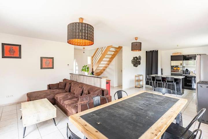 Location de vacances pour 8 personnes, avec jardin et vue, animaux acceptés à Esson - 2