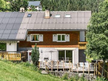 Ferienhaus für 20 Personen, mit Garten in Brand
