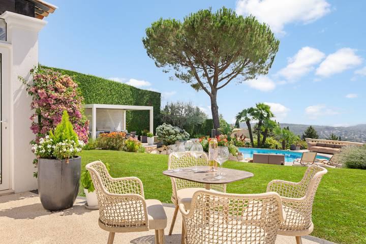 Villa Nova in Vence, Mediterranean Coast (France)
