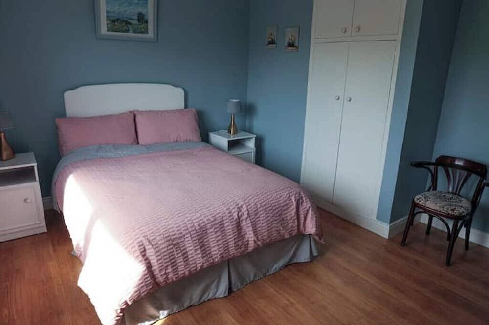 Farmer's Cottage in Nenagh, County Tipperary