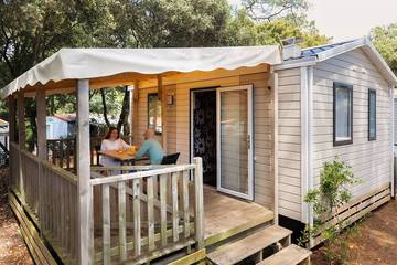 Camping pour 4 personnes, avec piscine et terrasse à Jard-sur-Mer