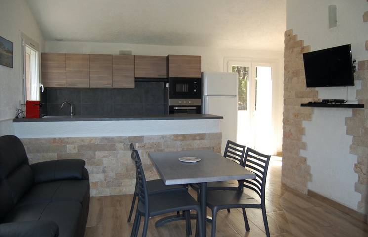 Villa pour 8 personnes, avec balcon ainsi que piscine et jardin à Porto-Vecchio - 4