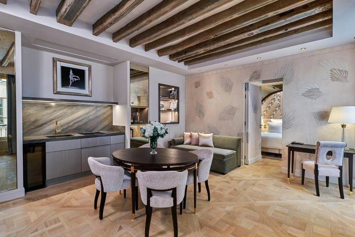 Hôtel pour 2 personnes, avec vue et terrasse, animaux acceptés dans Les Costes - 4