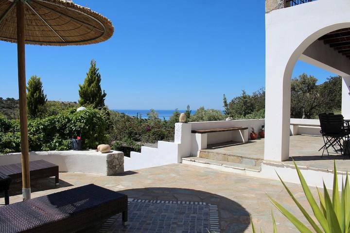 Location de vacances pour 7 personnes, avec vue et jardin, animaux acceptés dans Triopetra - 2