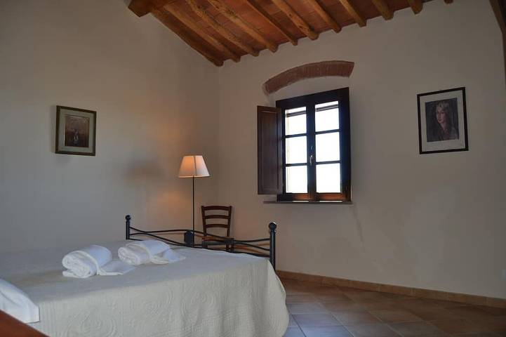 Appartamento intero, Bilocale in Incantevole borgo in pietra con piscina e tennis, vicino al mare in Campiglia Marittima, Costa degli Etruschi