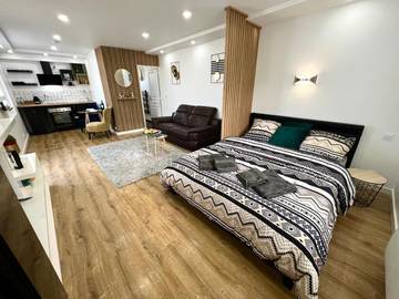 Gîte pour 2 personnes, avec terrasse ainsi que vue et jardin à Launaguet