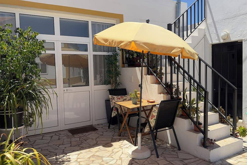 Flower Country House Near the Sea in Boliqueime, Faro Distrikt