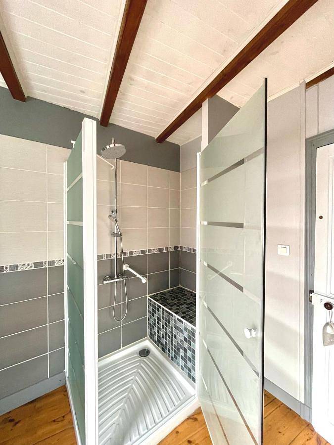 Location de vacances pour 4 personnes, avec jardin et terrasse à Javerlhac-et-la-Chapelle-Saint-Robert - 4