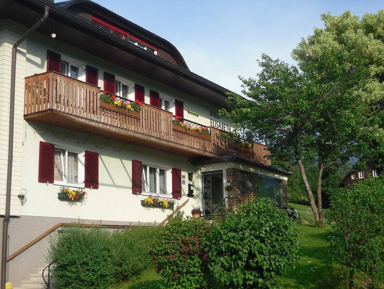 Ganze Ferienwohnung, Ferienwohnungen  Haus Elisabeth - Ferienwohnung Sarstein 1 in Bad Goisern am Hallstättersee, Totes Gebirge