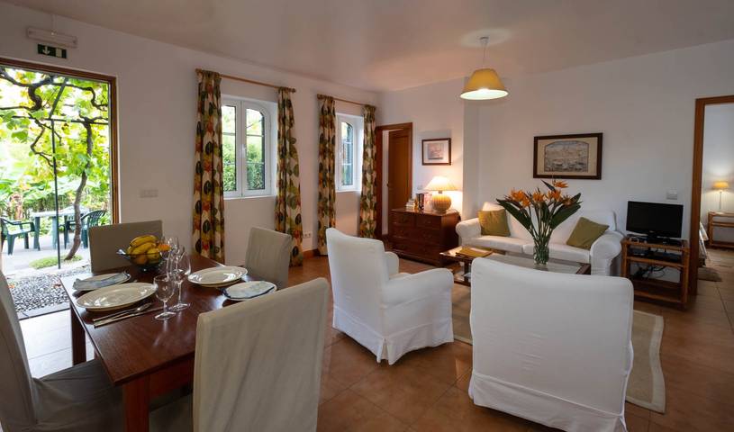 Ferienhaus für 2 Personen, mit Terrasse und Garten sowie Pool in Funchal - 4