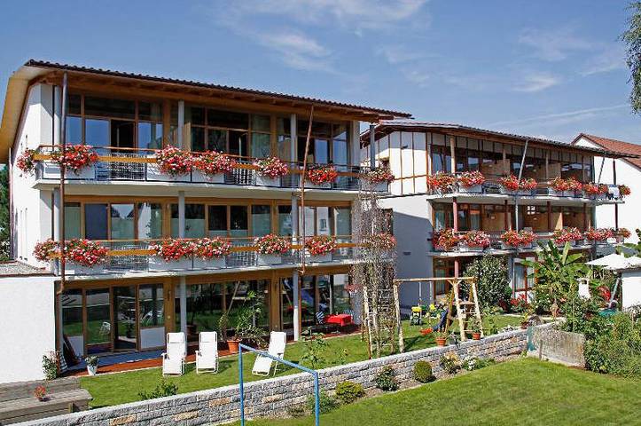 Hôtel pour 3 personnes, avec Balcon/Terrasse et Terrasse ainsi que Jardin et Sauna à Immenstaad am Bodensee