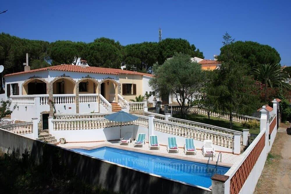 Grande Villa avec Piscine/Wifi/Parking - Villa Clemente, Villa with Big Swimming Pool next to the Fo... in L'Escala, Haut-Ampurdan