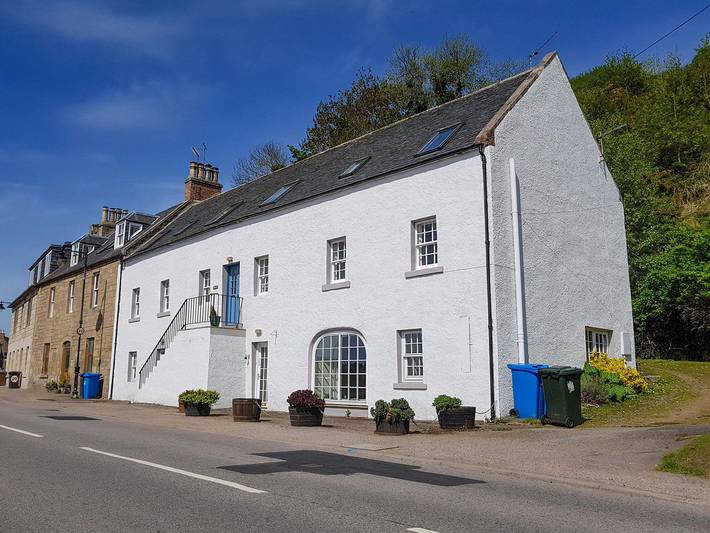 Cottage for 4 people, with garden, with pets in Moray Firth