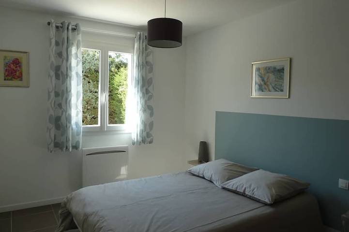 Location de vacances pour 6 personnes, avec terrasse et jardin à Éguilles - 2