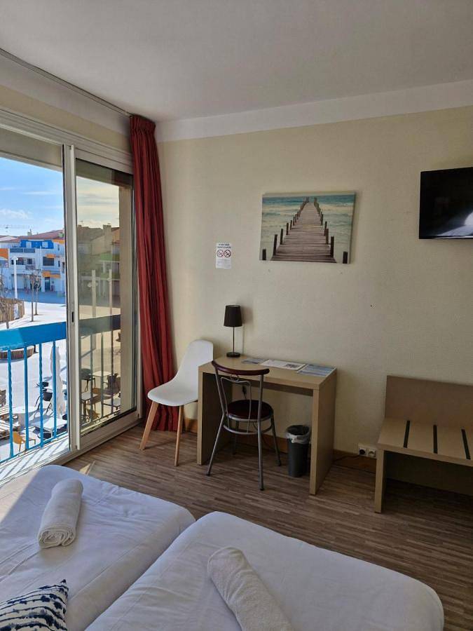 Hôtel pour 2 personnes, avec terrasse et vue dans Office De Tourisme De Barcares - 2