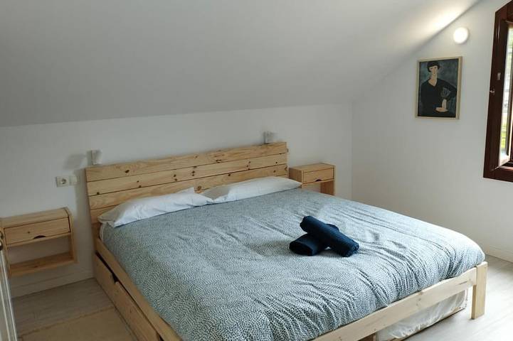 Entire apartment, Modern duplex in Castiello near Jaca in Castiello de Jaca, Aragonese Pyrenees