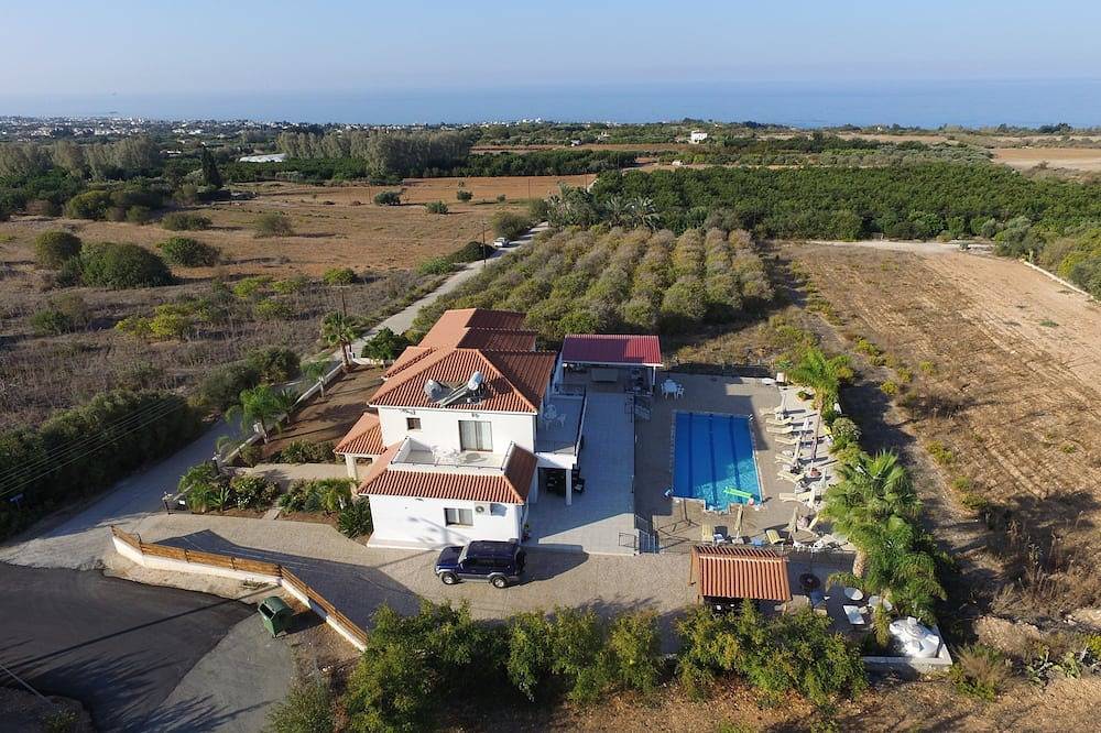 Nayia Paradise Villa!The Ultimate 5Br, Huge, Luxury, Getaway villa in Cyprus!! in South Cyprus