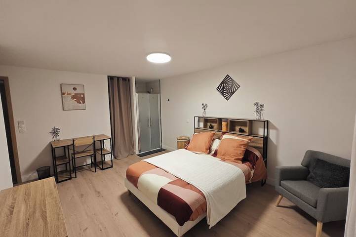 Gîte pour 9 personnes, avec jardin à Brou-sur-Chantereine - 4