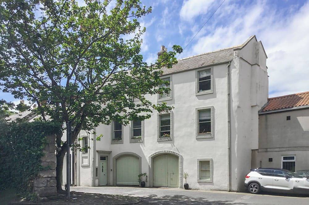 Holiday Home for 6 People in Berwick-upon-Tweed, Northumberland Coast