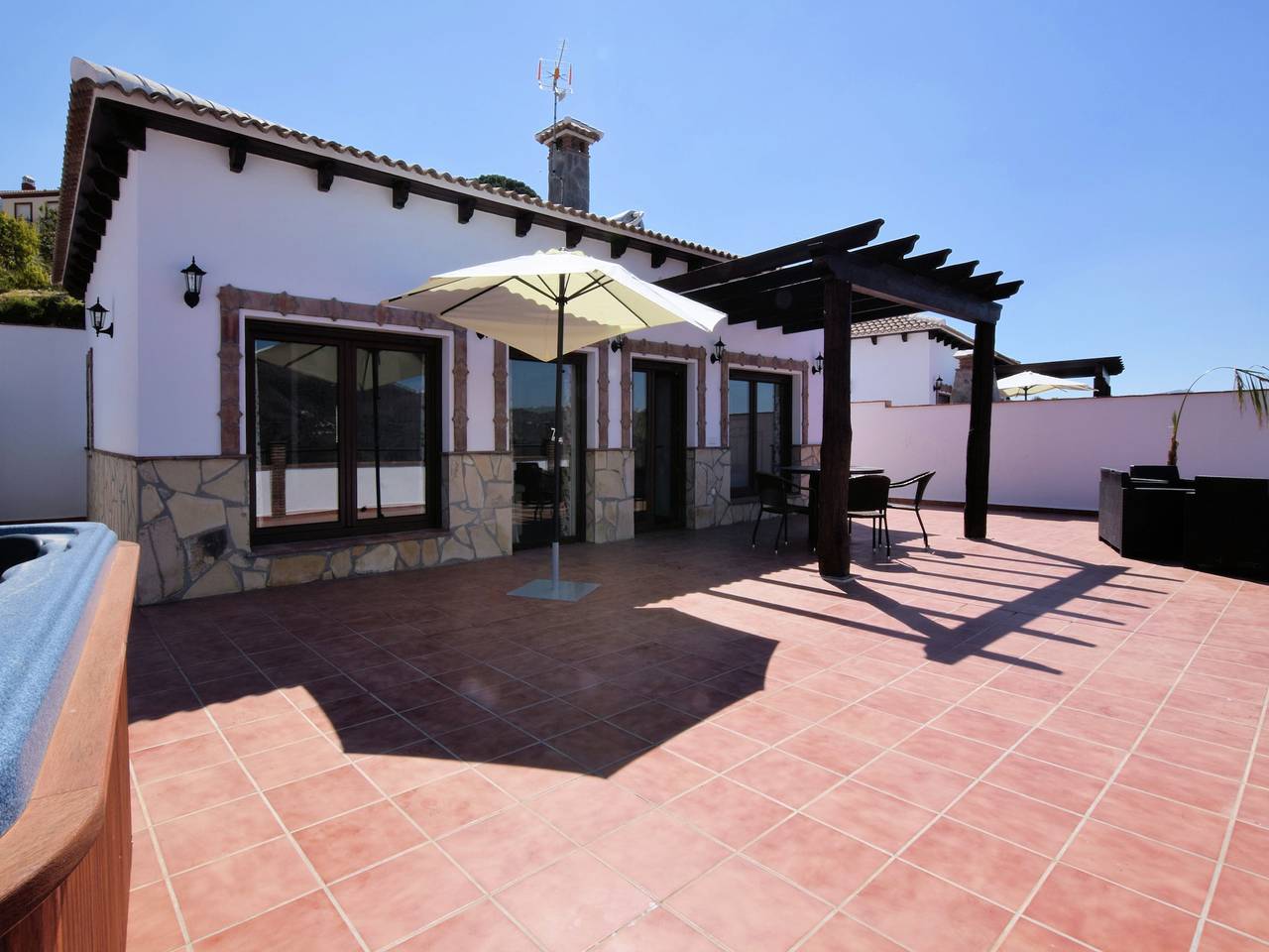 Hermosa villa con jacuzzi in Canillas de Albaida, Provincia de Málaga