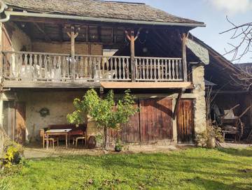 Location de vacances pour 3 personnes, avec jardin et terrasse à Balaguères