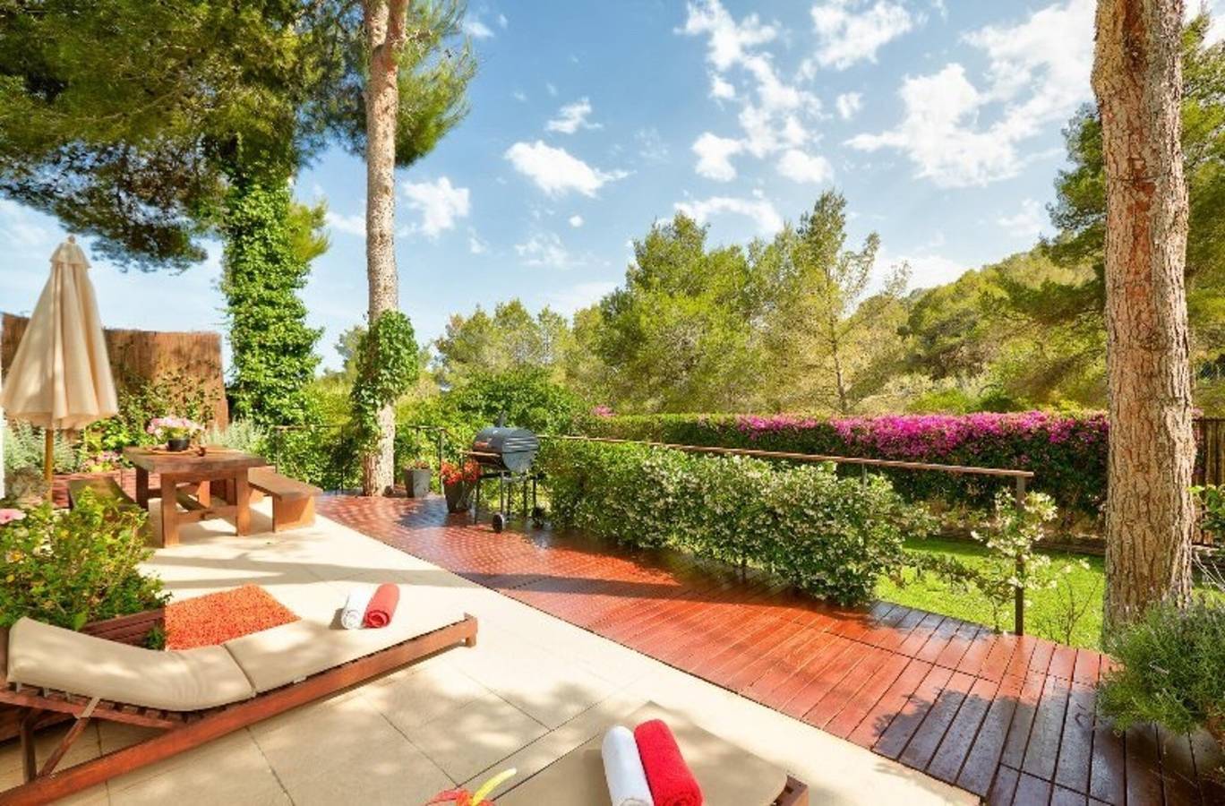 Villa 'Dorada' with Sea Views, Wi-Fi and Air Conditioning in Ibiza (Municipality), South Ibiza