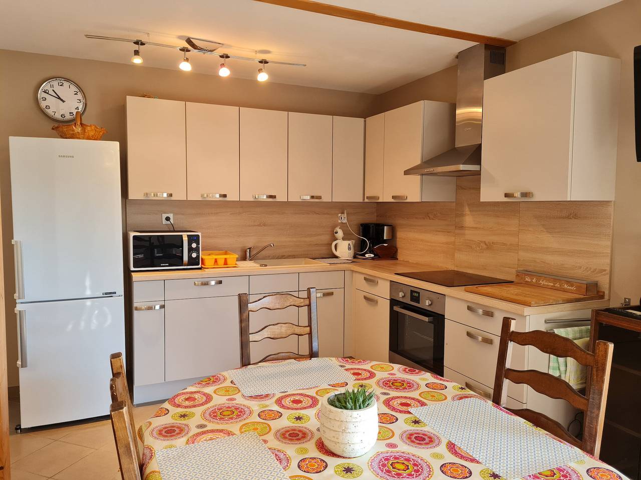 Gîte 5 pers au calme avec grande terrasse, près de Meung-sur-Loire et circuit des Châteaux de la Loire in Cravant (Loiret), Vallée de la Loire