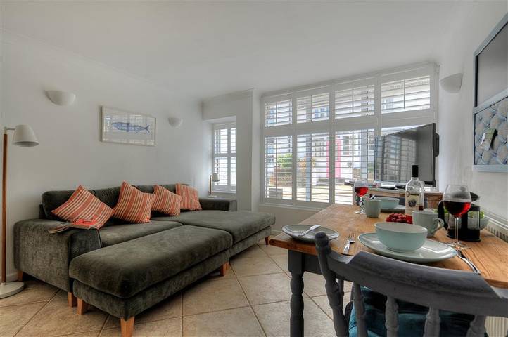 Holiday rental for 2 people in Charmouth