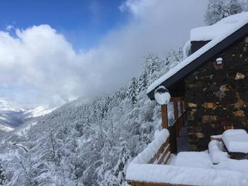 Chalet pour 7 personnes, avec terrasse et vue, animaux acceptés dans Guzet-Neige