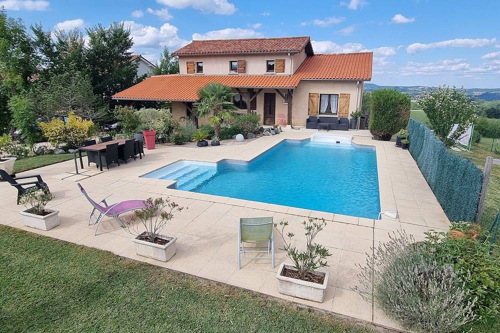 Maison d'Hérré ⭐⭐⭐Independent accommodation in main residence with swimming pool in Saint-Girons, Parc naturel régional des Pyrénées ariégeoises