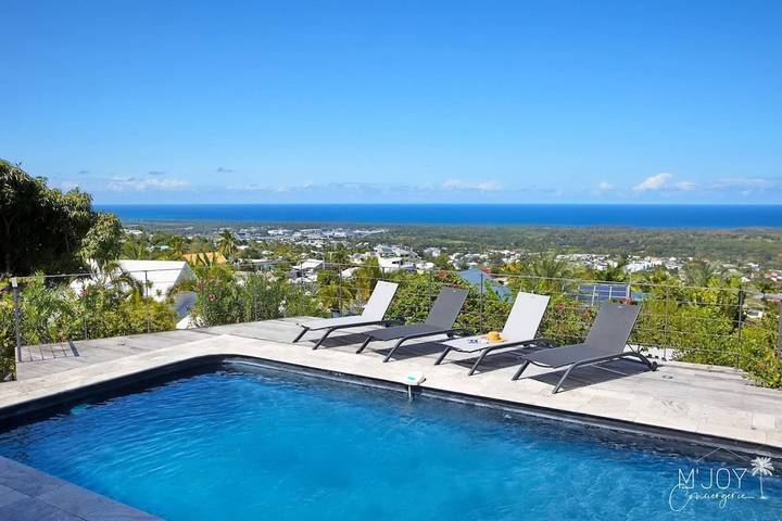 Villa pour 10 personnes, avec piscine ainsi que jardin et terrasse, adapté aux familles - 1