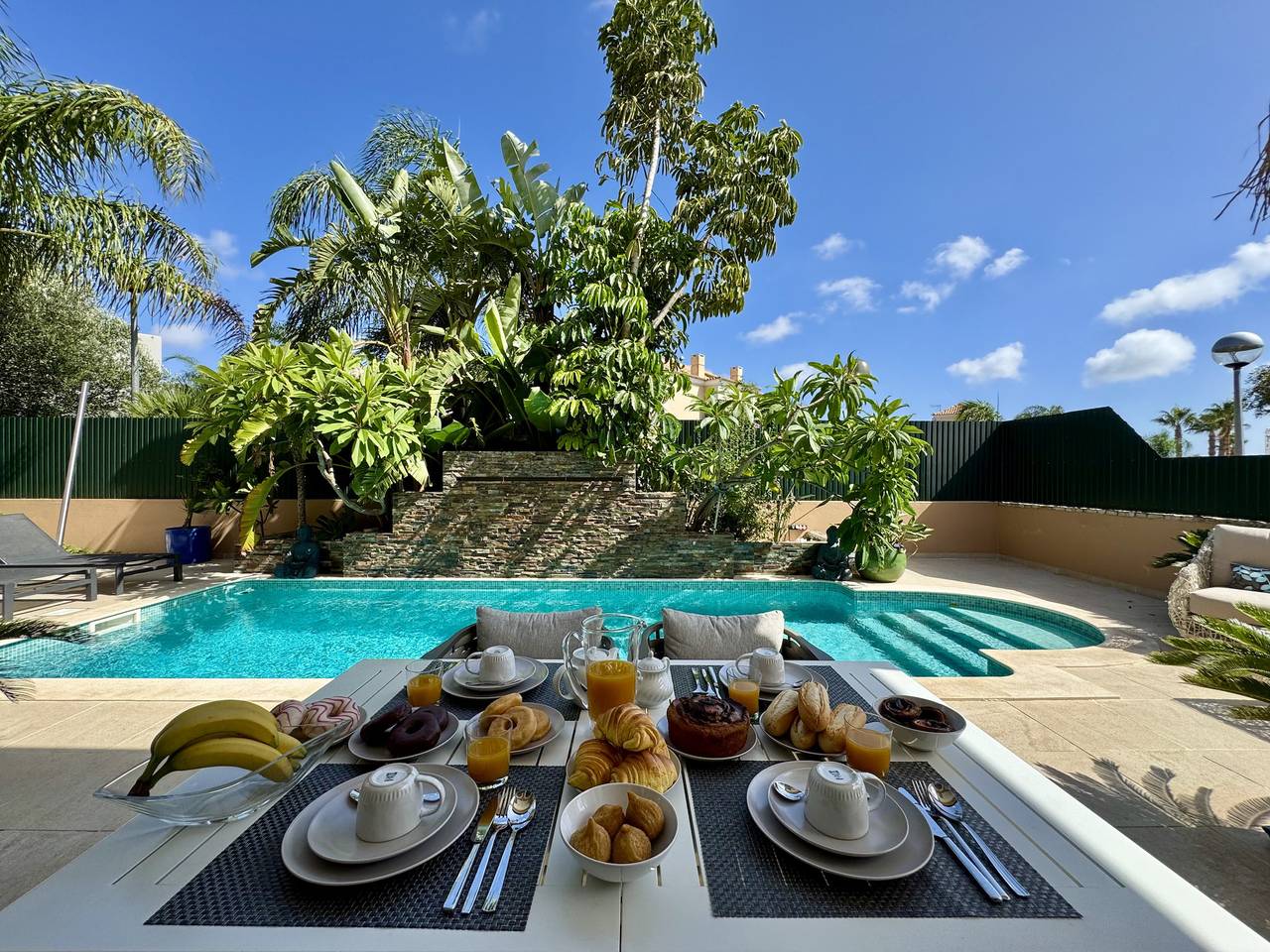 Algarve Stunning Villa With Pool in Santa Bárbara de Nexe, Faro District