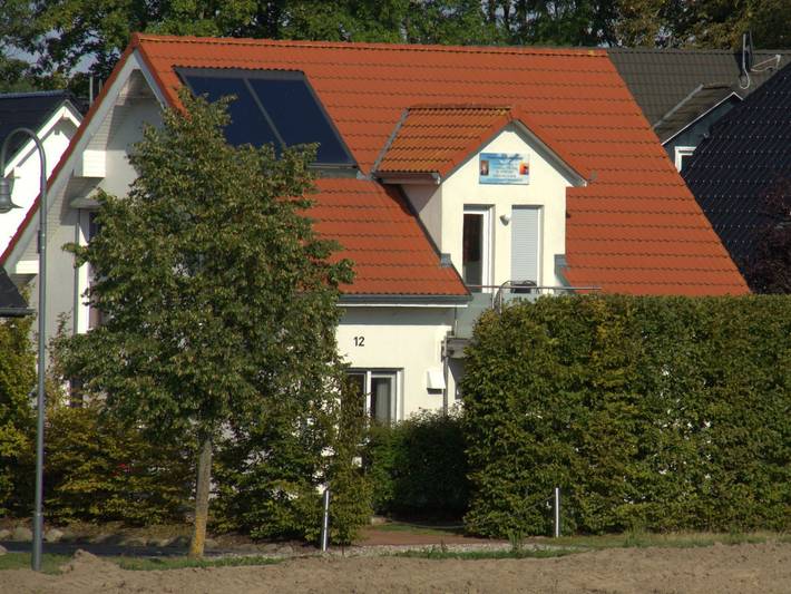 Ferienhaus für 6 Personen, mit Garten und Whirlpool sowie Balkon, kinderfreundlich in Göhren-Lebbin - 2