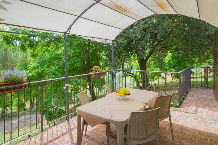Appartamento intero, Appartamento nel Chianti con piscina in Montaione, Chianti