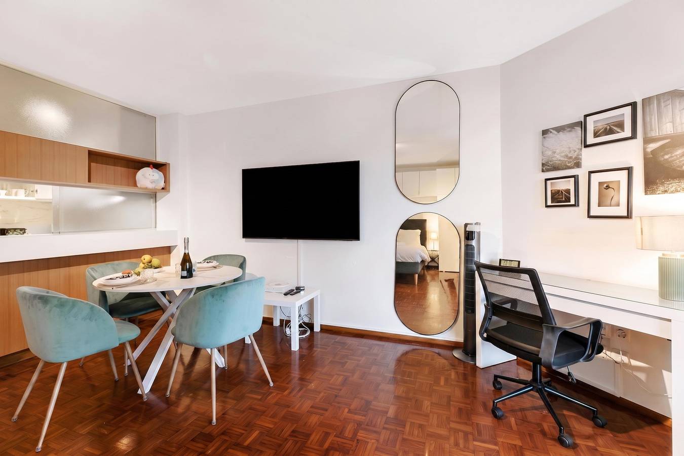 Ganze Wohnung, La Perla Sul Lago - Studio with Balcony View in Paradiso, Luganersee