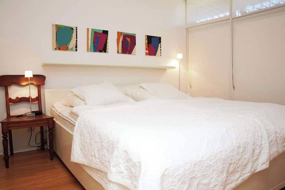 Ganze Wohnung, Helles, gemütliches Apartment unter Reet mit großer sonniger Terrasse in Wenningstedt, Sylt