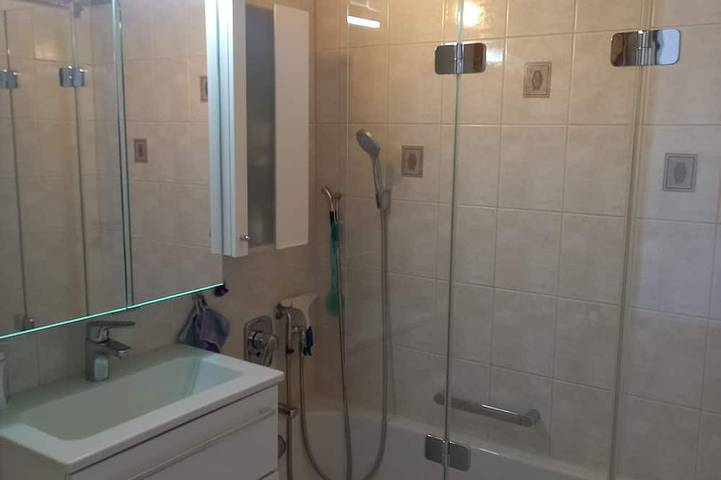 Ganze Wohnung, Ferienwohnung mit Bodenseeblick in Daisendorf. 
Hunde willkommen. in Daisendorf, Region Bodensee-Oberschwaben