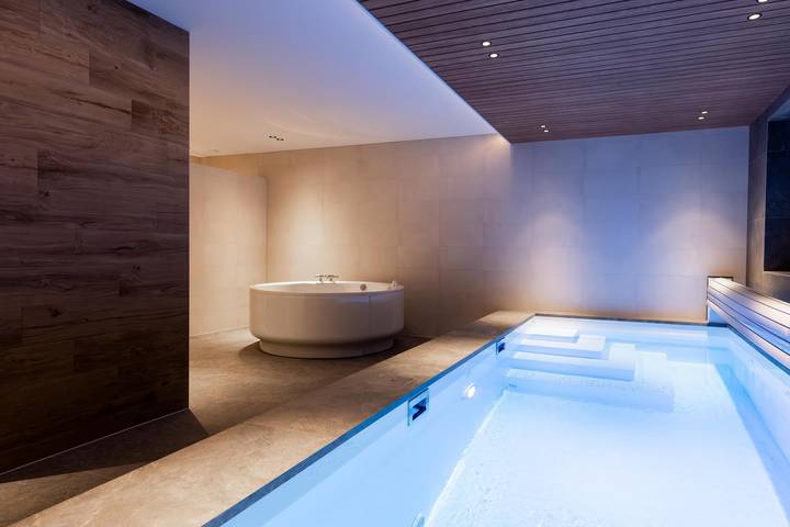 Ferienhaus für 12 Personen, mit Garten und Sauna sowie Pool